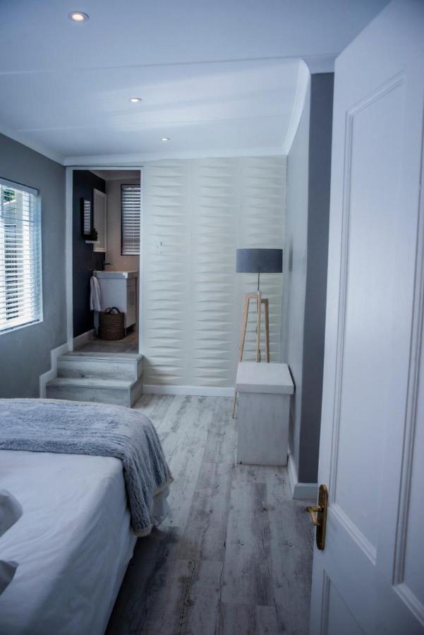 Seven On Flora- Hot Tub, Modern With Amazing Outside Area Villa Hermanus Exteriör bild